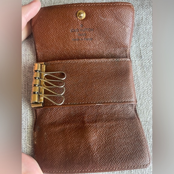 Vintage Louis Vuitton Monogram 4 Key Holder - Picture 4 of 8